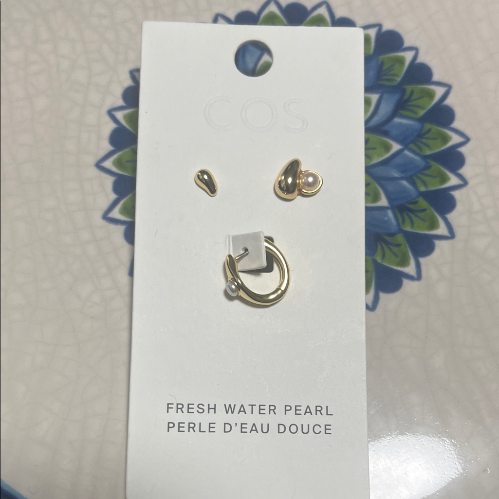 Cos Gold Mixed Stud And Pearl Hoop Earring Set